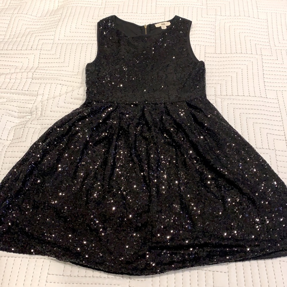 ISSI black dress